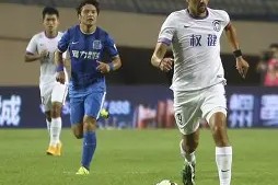 金年会体育-包含重庆斯威客场逼平建业，保级形势依然不容乐观的词条